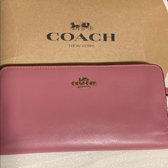 Coach Handbags - Coach “Skinny” Wallet